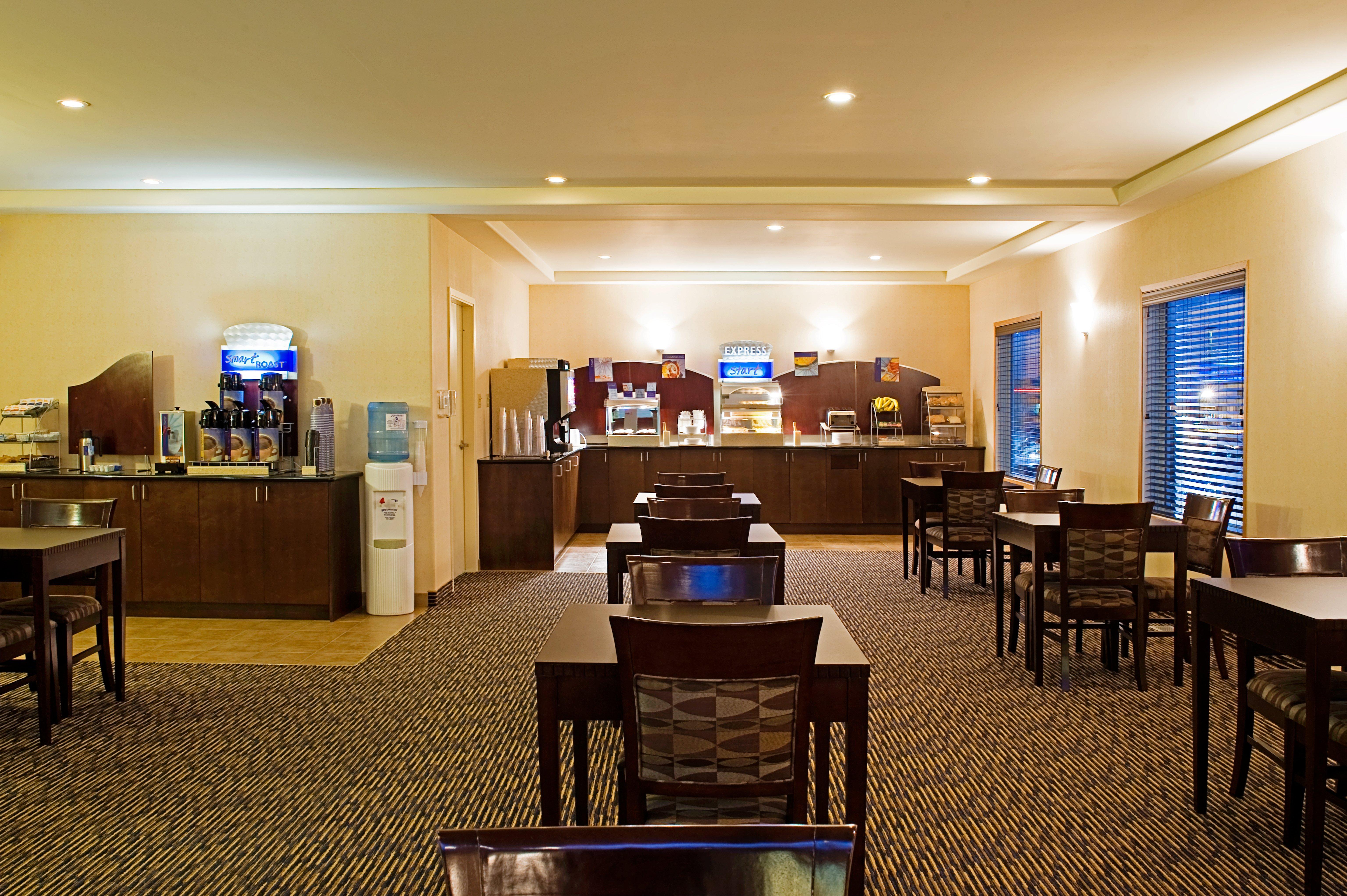 Holiday Inn Express & Suites-Regina-South By Ihg Екстер'єр фото