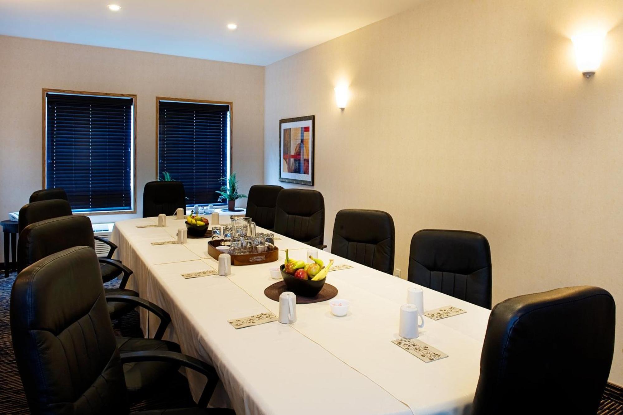 Holiday Inn Express & Suites-Regina-South By Ihg Екстер'єр фото