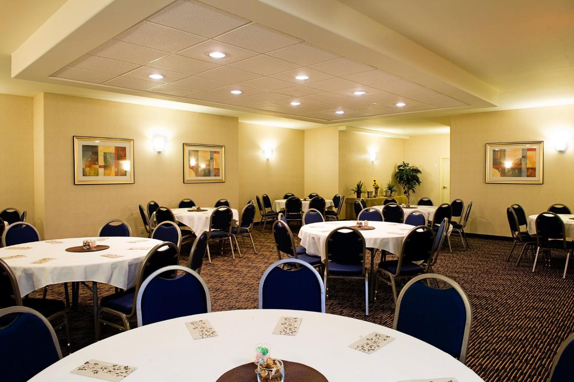 Holiday Inn Express & Suites-Regina-South By Ihg Екстер'єр фото