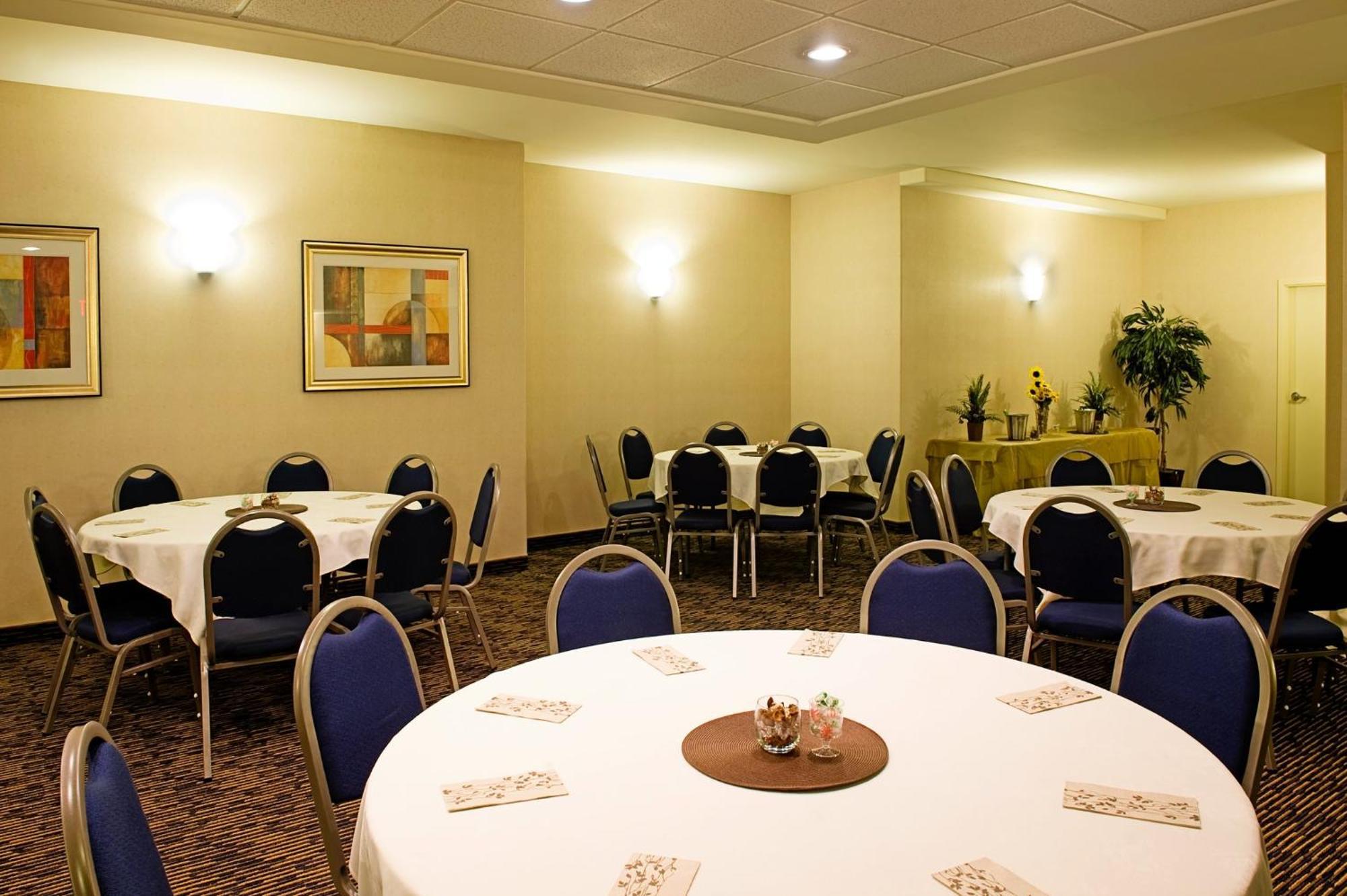 Holiday Inn Express & Suites-Regina-South By Ihg Екстер'єр фото